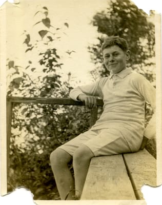 Barney Lewis (3).jpg