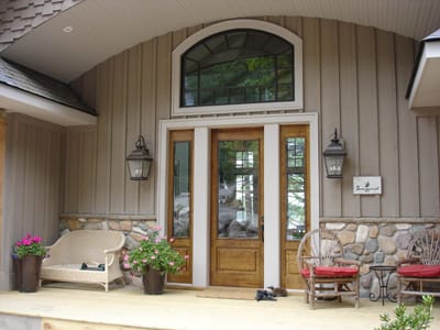 Entrance at front 1.jpg