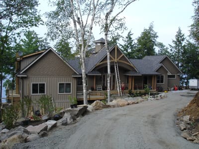 Front of cottage.jpg