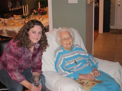 A007 Jen and Grammie.jpg