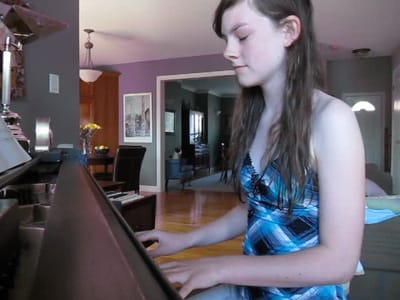 Sarah1.MOV