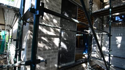 outside 2.MOV