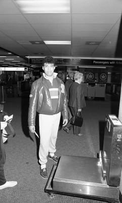 1985_371.jpg