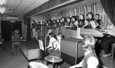 1985_464.jpg