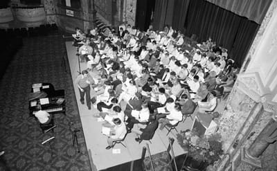 1985_560.jpg