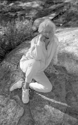 1988_893.jpg