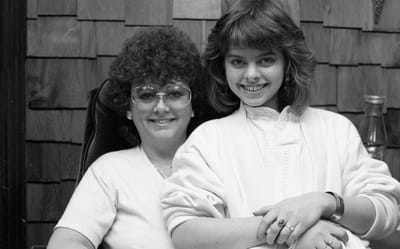 Winter_Jan_Debbie_1985_752.jpg