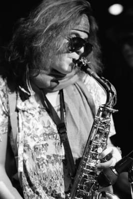c1987_858.jpg