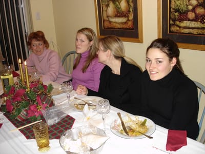 08-Lori, Sara, Bonnie, Amanda.JPG