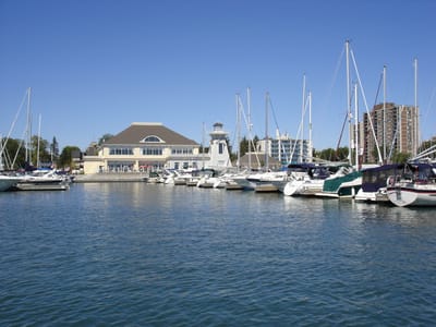 18 Bronte Marina Rest 2.jpg