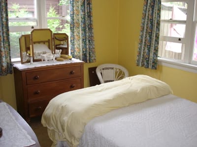 16 Jen's Room.JPG