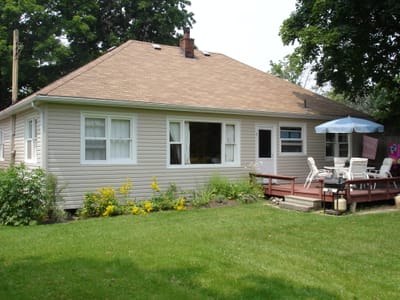 37 Rear of cottage.JPG