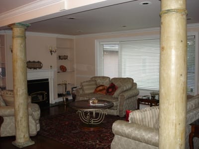 08 Living Room.JPG