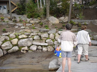 032 Walk up from dock.jpg