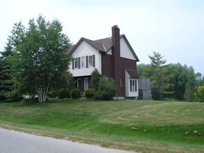 002 - 30 Howard Dr.JPG