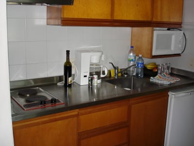 026k Kitchen and BAR.JPG