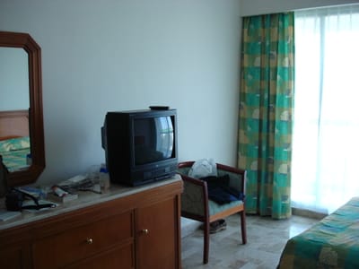 026l Guest BR.JPG