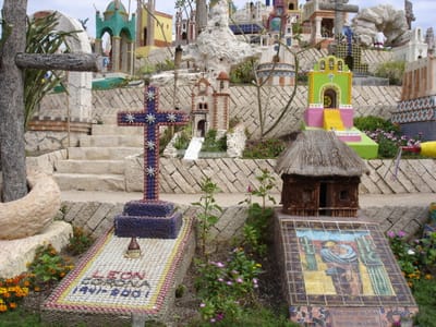 059 Mayan cemetary.JPG