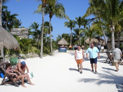 069 Beach.JPG