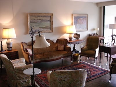 005 Living room.JPG