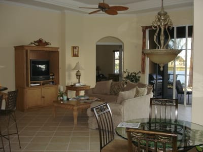 A025 FAMILY ROOM.JPG