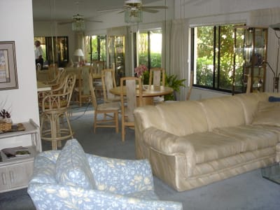 A053 LIVING ROOM.JPG