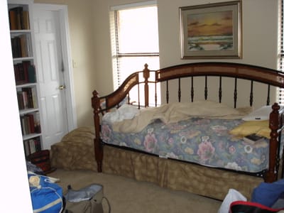 A016 GUEST BEDROOM.JPG