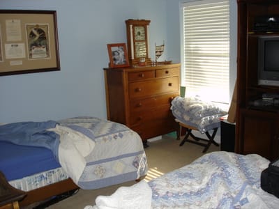 A018 GUEST BEDROOM 2.JPG