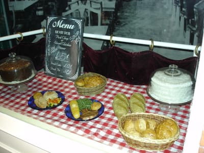 A143 RESTAURANT.JPG