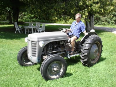 A-0038 The 1951 Gravely.JPG