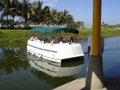 A036 ELECTRIC BOAT.JPG