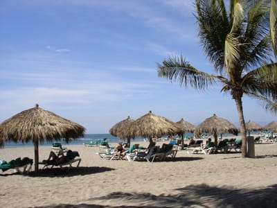 A049 BEACH.JPG