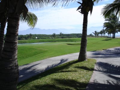 A051 GOLF COURSE BY TUMTAH.JPG