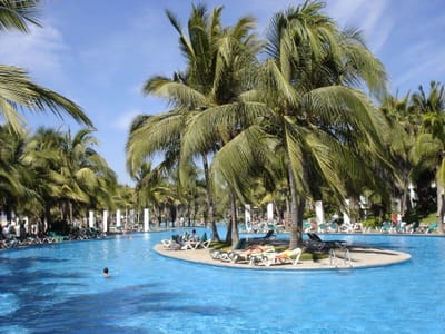 A055 POOL.JPG