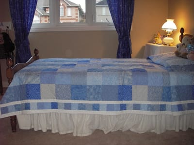 A036 Emma's bed.JPG