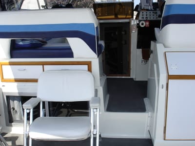 Copy of 022 Cockpit.JPG