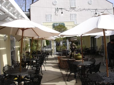 A009 Fairhope lunch stop.JPG
