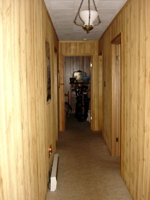 133 Hallway.JPG