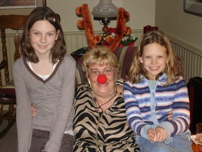 A-048 Audrey & girls.JPG