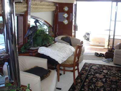 A-194 Main lounge.JPG