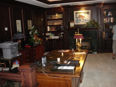 A-251 Bob's office upper landing.JPG