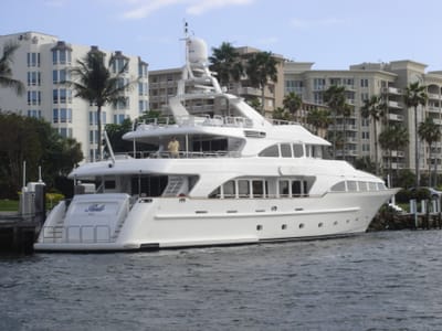 A 151 Nice boat 2.JPG