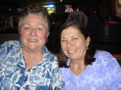 A 193 Judy Annie Raw Bar.JPG