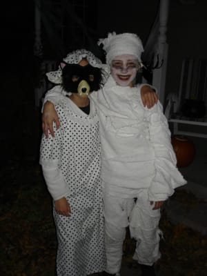 A-009 Emma and Maia.JPG