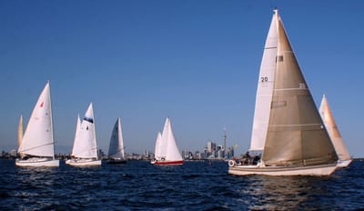 A-011 sailing away2.jpg