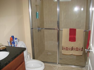 71 Bathroom 3.JPG