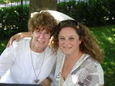 A039 Marian and Jen.JPG