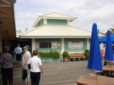 A082 Beach House for lunch.JPG
