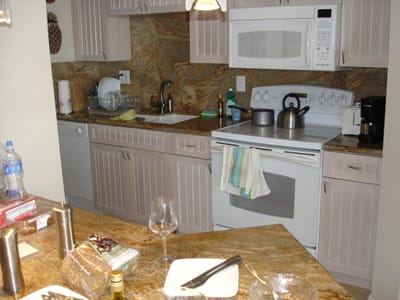 A125 Kitchen.JPG