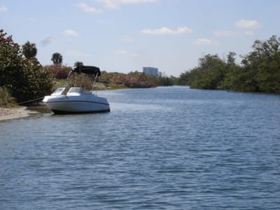 A126 Only other boat.JPG